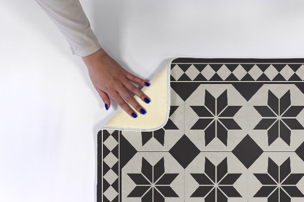 Rug Star geometric pattern