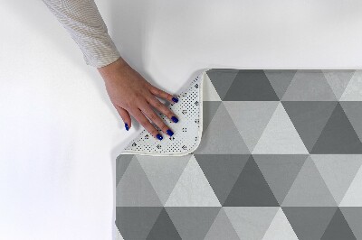 Rug Triangular geometric pattern