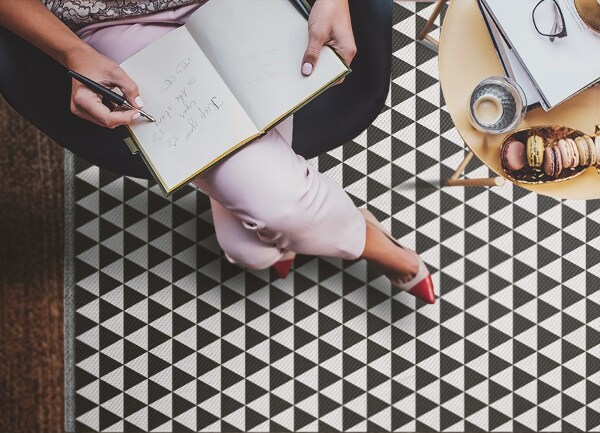 Vinyl floor rug Triangles pattern