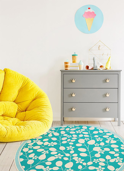 Round vinyl rug flowery stalks