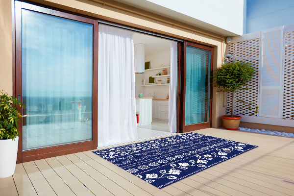 Modern outdoor carpet flowers trail
