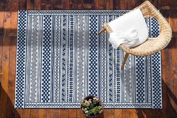 Modern outdoor rug geometric trail