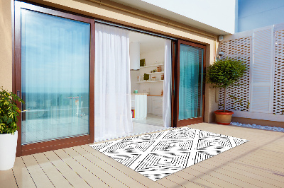 Outdoor carpet for terrace geometric diamonds