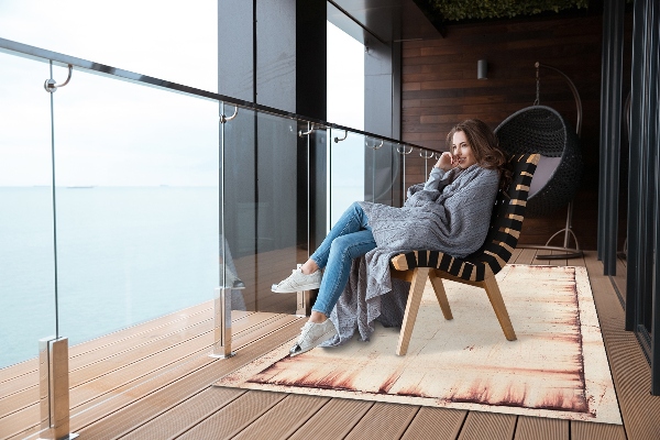 Modern balcony rug rust texture