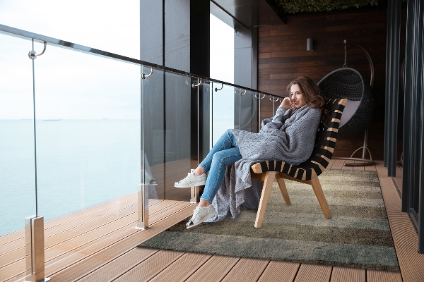 Outdoor rug for terrace horizontal stripes