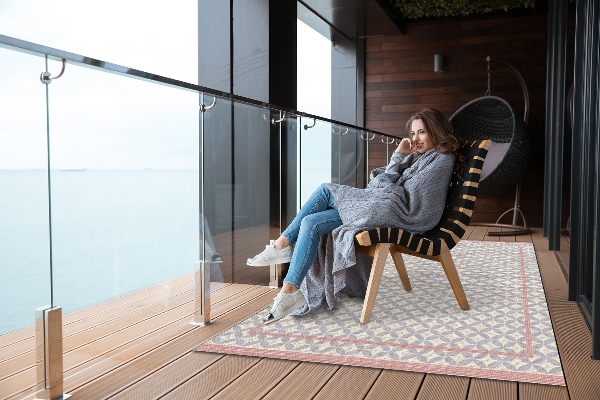 Outdoor terrace carpet Wheels and frames