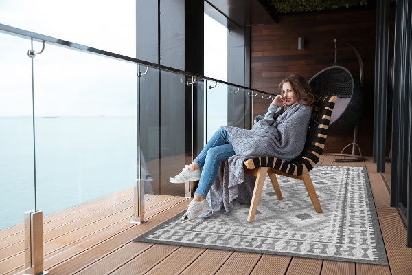 Carpet for terrace garden balcony The classic pattern