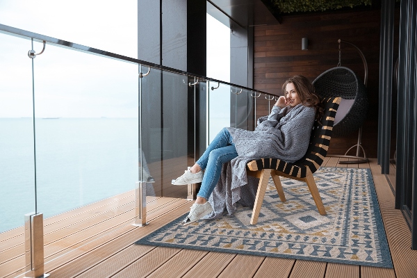 Outdoor rug for terrace retro design