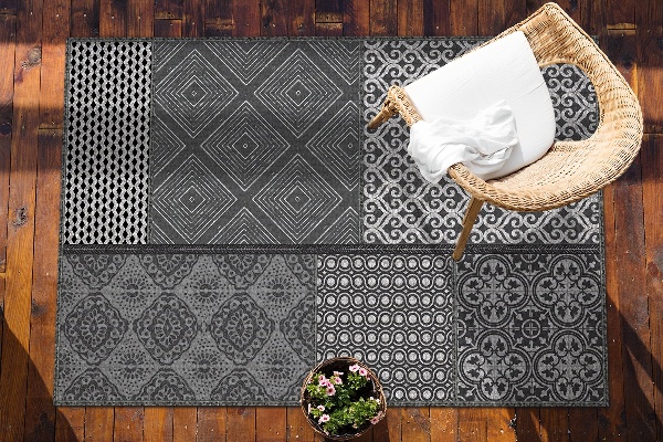 Outdoor carpet for terrace Mix different designs