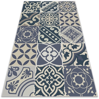 Outdoor terrace carpet retro patterns