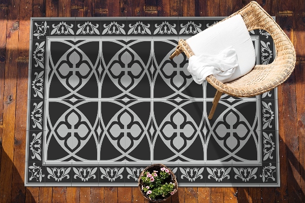 Modern balcony rug Celtic pattern