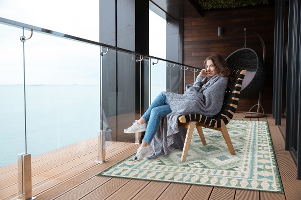 Modern balcony rug green diamonds