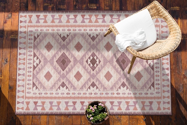 Garden rug amazing pattern pale pink diamonds