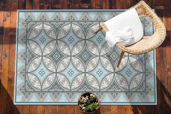 Garden rug amazing pattern geometric wheels