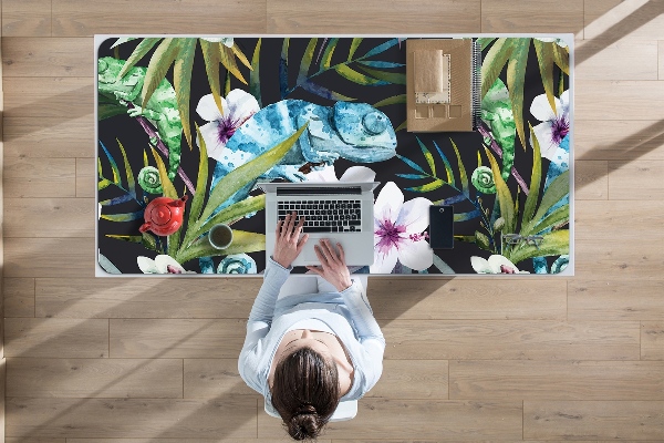 Desk mat blue chameleon