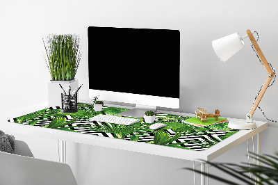 Desk mat geometric leaves
