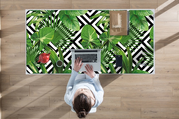 Desk mat geometric leaves