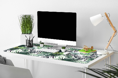 Full desk mat Green leaves