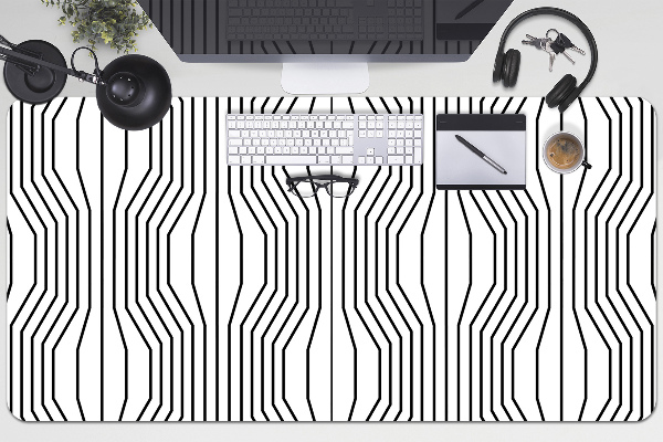 Desk mat geometric illusion
