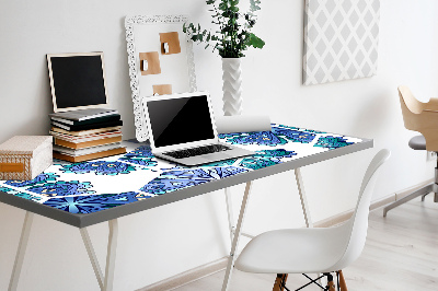 Desk mat hexagonal flowers