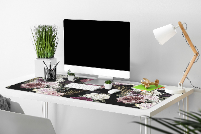 Desk mat romantic flowers