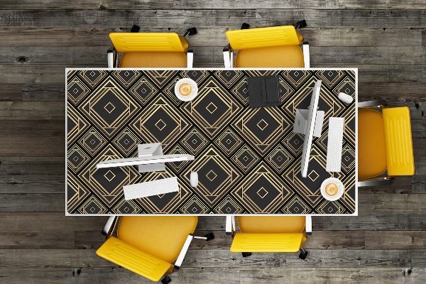 Desk mat geometric illusion