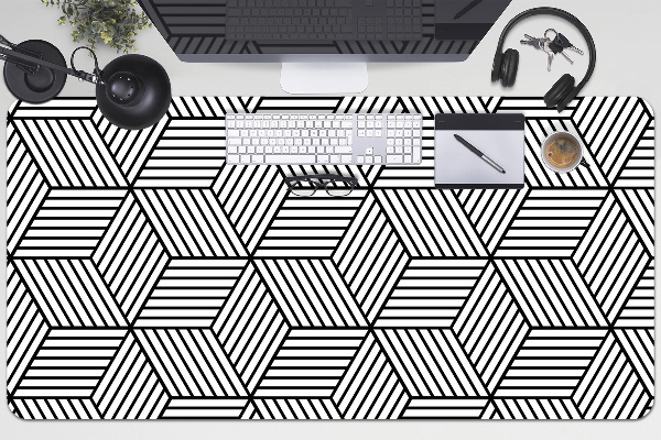 Desk mat geometric illusion