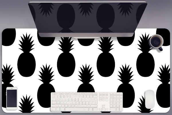 Full desk mat black pineapples