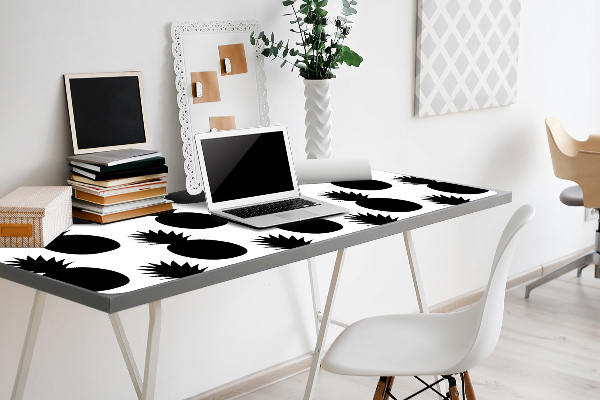 Full desk mat black pineapples