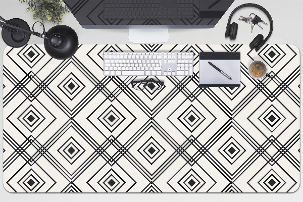 Desk mat geometric illusion