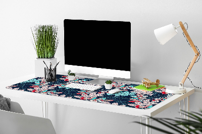 Full desk mat leafy pattern