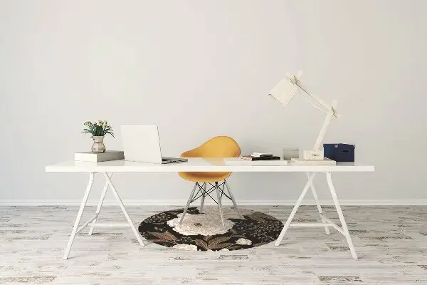 Office chair floor protector Roses in a retro style