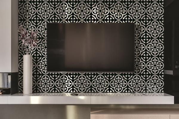 Wall paneling Oriental style