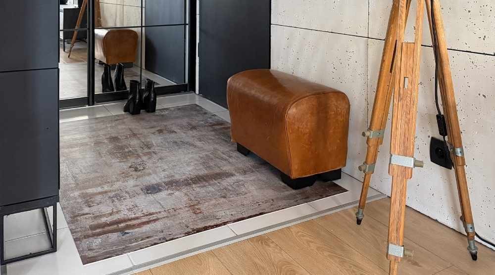 Optical enlargement of the hall - we choose a runner for narrow and dark rooms