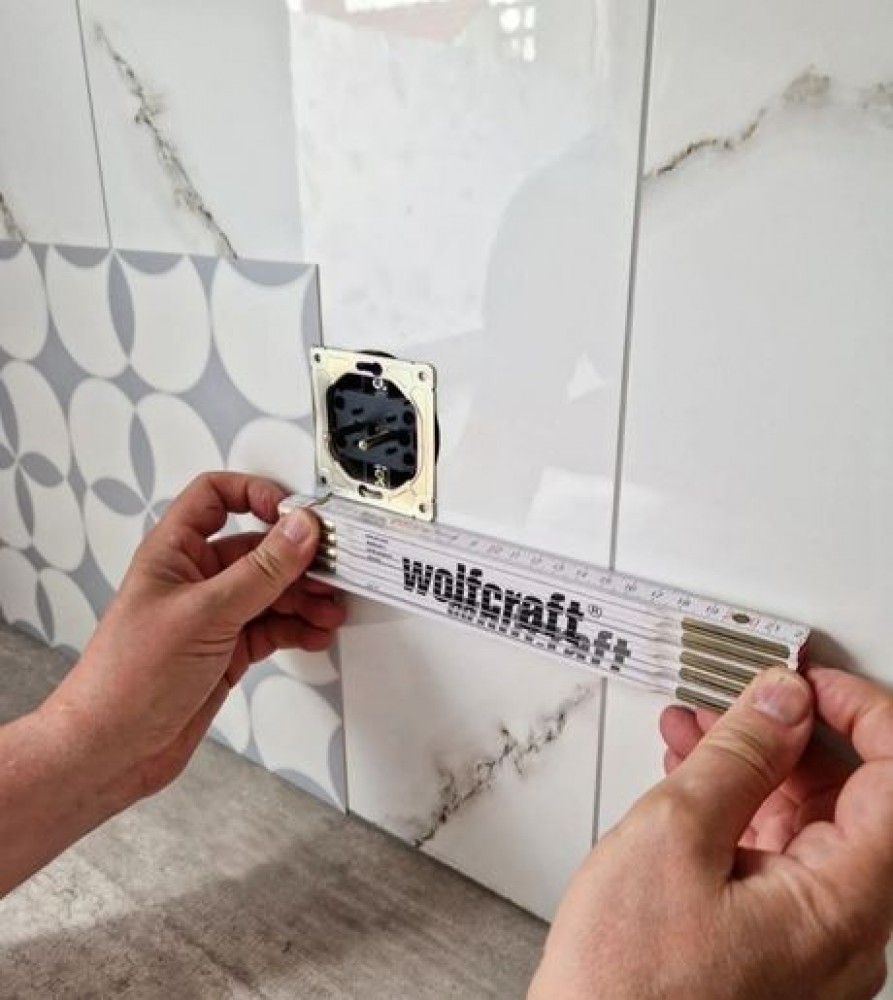 How to install self-adhesive vinyl tiles